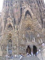 32 La Sagrada Familia by Gaudi